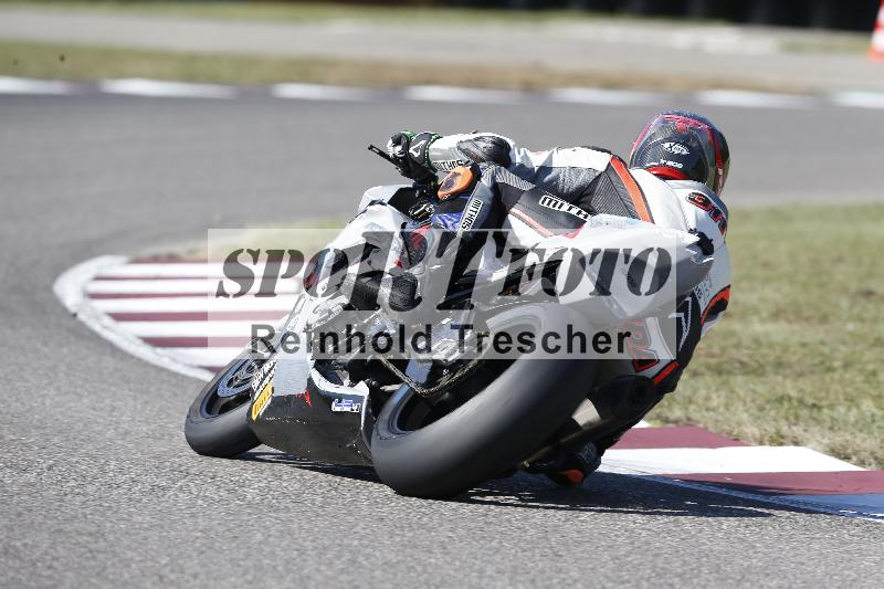 Archiv-2025/49 26.08.2025 Cornu Master School ADR/rot-rouge/311